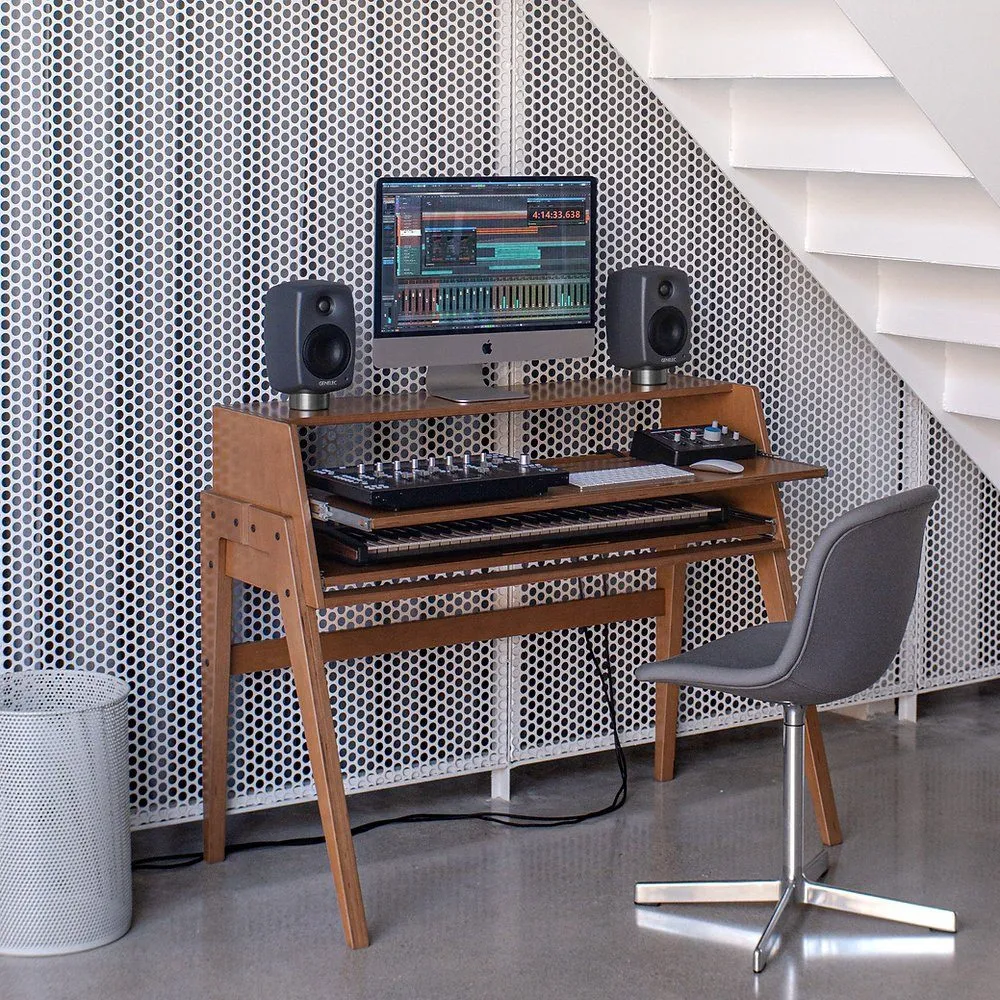 ร้านเฟอร์นิเจอร์ Audio Housing