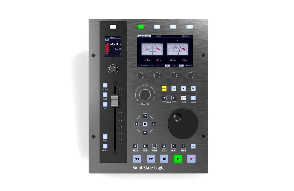 SSL UF1 — คอนโทรลเลอร์ DAW ช่องเดียว พร้อม Fader มอเตอร์ จอมิเตอร์ และปุ่ม Transport (ภาพจาก Solid State Logic)