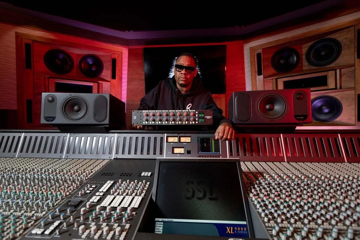 Bernard Edwards Jr. ผู้ที่ชนะรางวัล Grammy Award ได้ใช้ SSL Pure Drive
