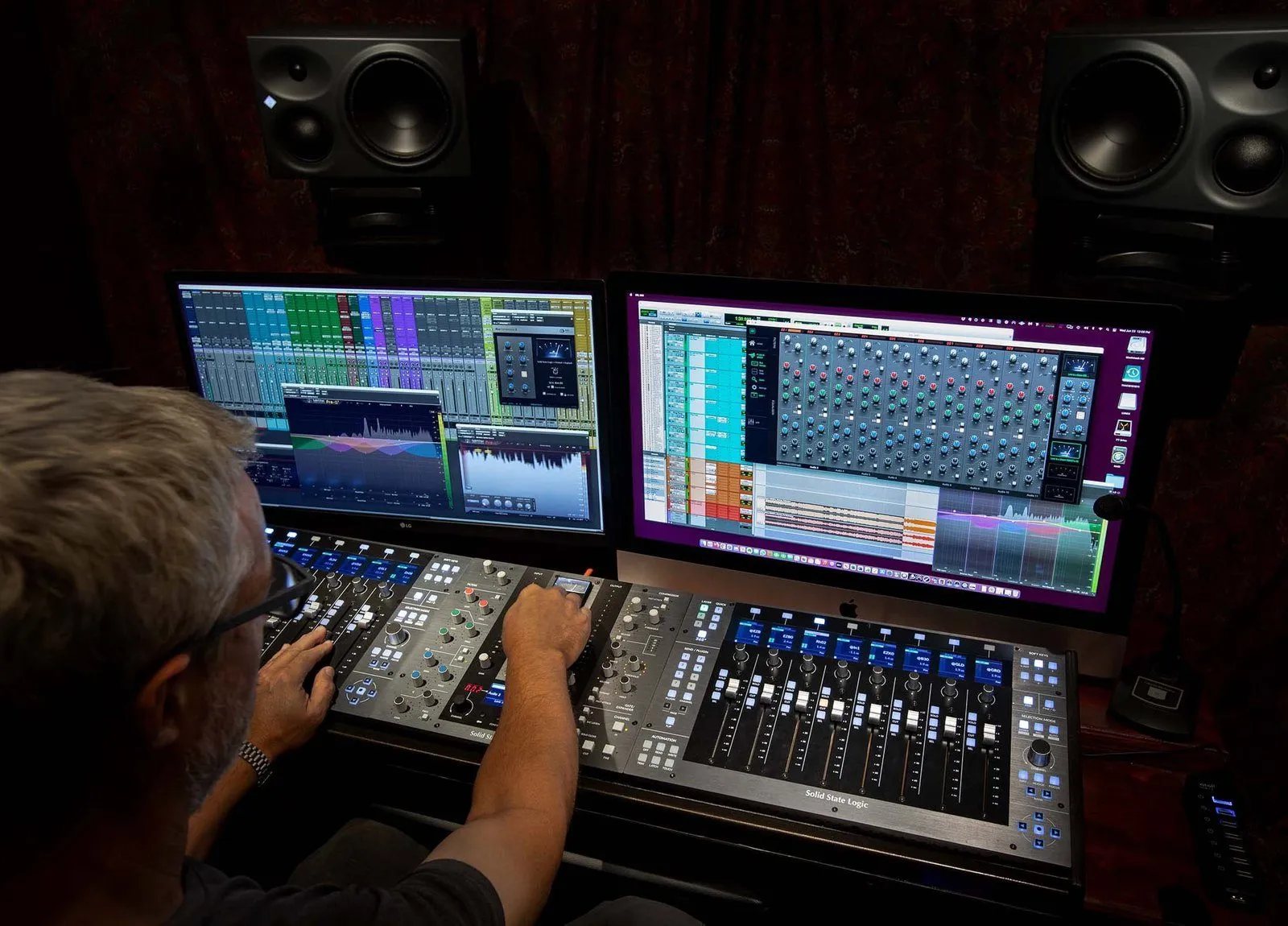 SSL UF8 และ UC1 controller
